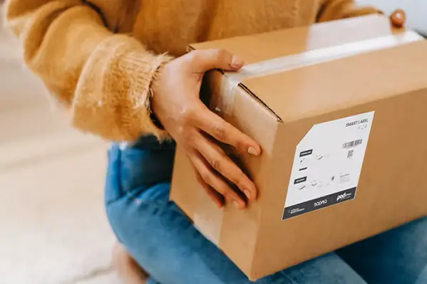 Pod introduces paper-thin tracker with SODAQ, Lufthansa Counterpoint