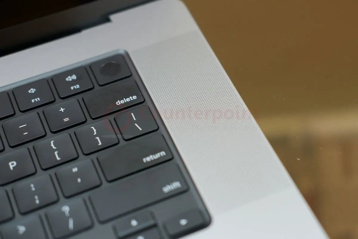 counterpoint macbook pro 16 speaker
