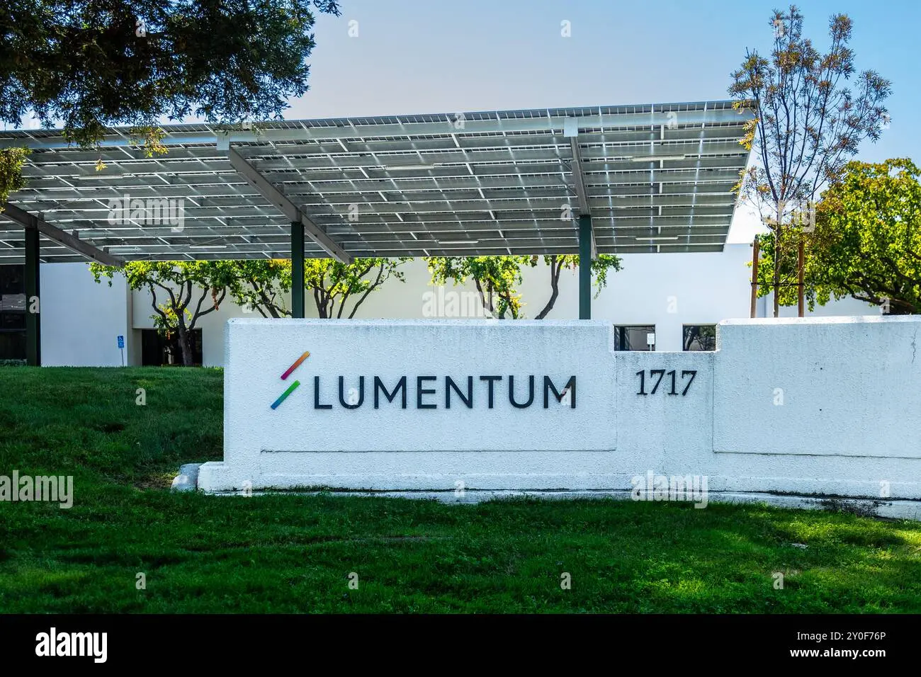 Lumentum.jpg