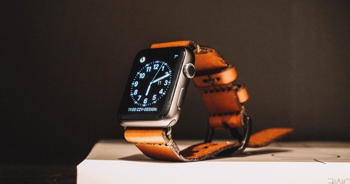 apple_watch_gadget_leather_strap_smartwatch_time_watch_wristwatch-972965.jpg