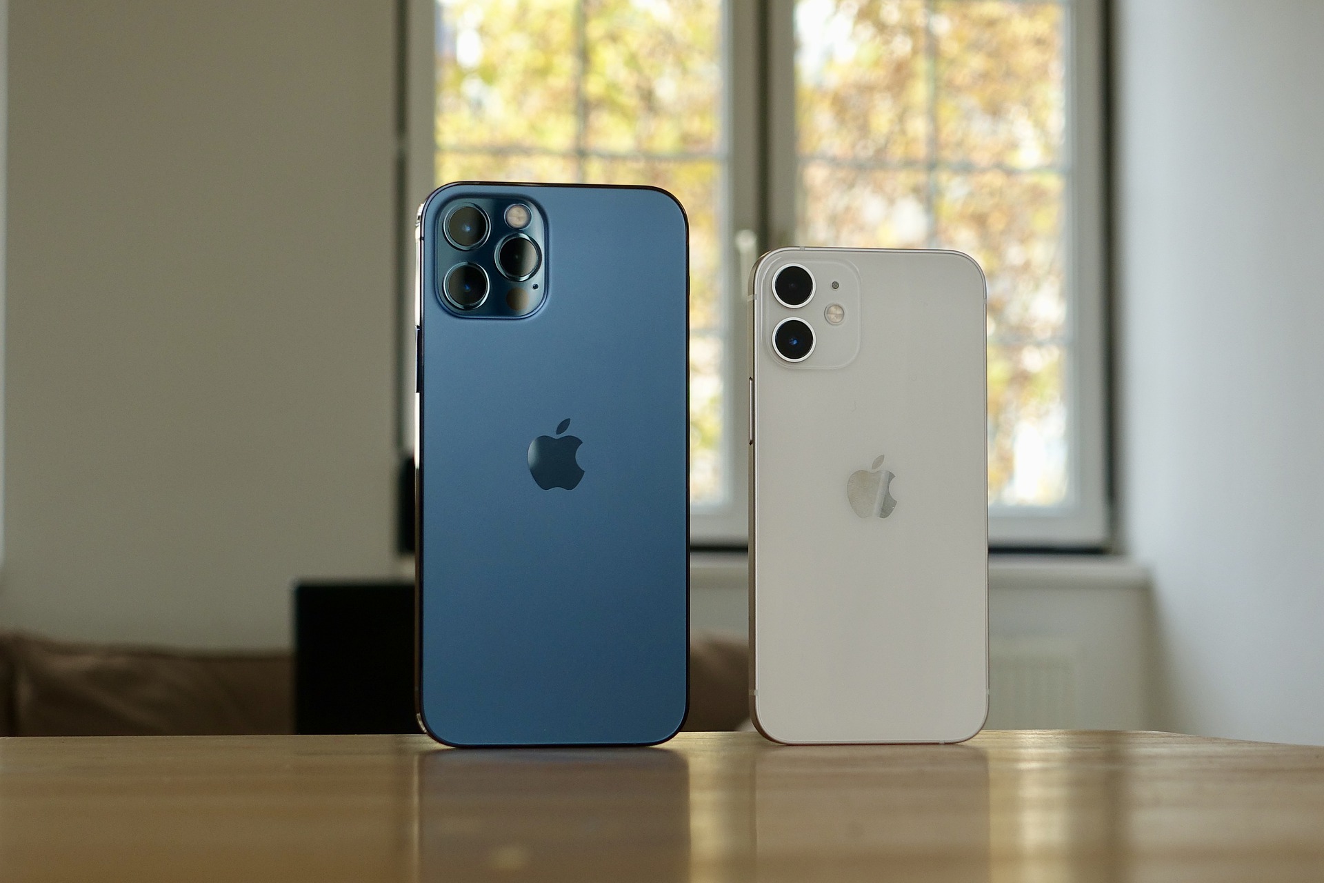 Apple Shipped Record iPhones in Q4 2020, Global Smartphone Market Continues to Recover