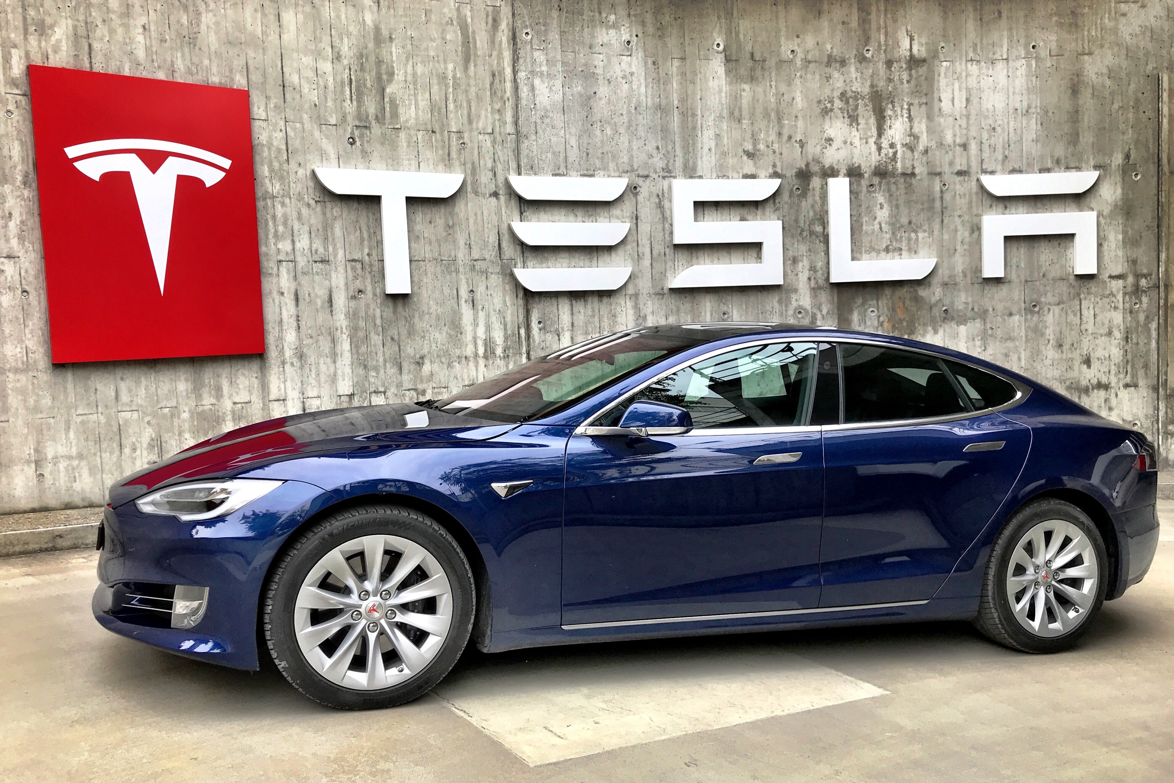 Tesla Reports Record Revenue in Q1 2022; Rising Raw Material Cost a Challenge