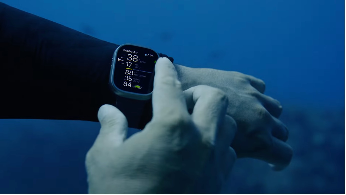 counterpoint apple watch ultra diving