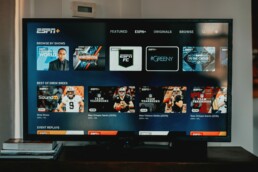 India Smart TV Shipments Grew 28% YoY in 2022; Online Volume 33% of Total