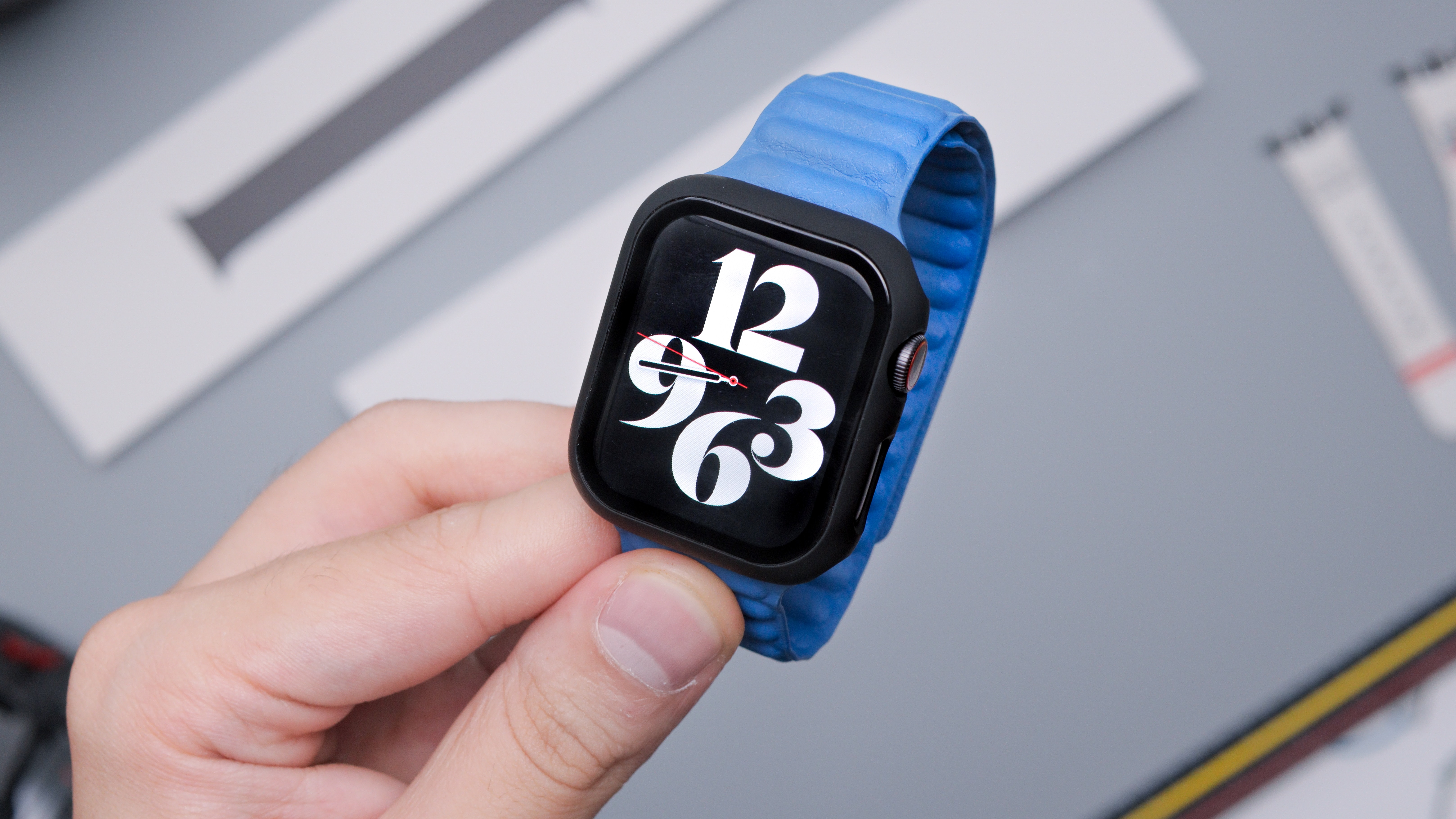 Global Smartwatch Shipments See YoY Growth After Two Quarters