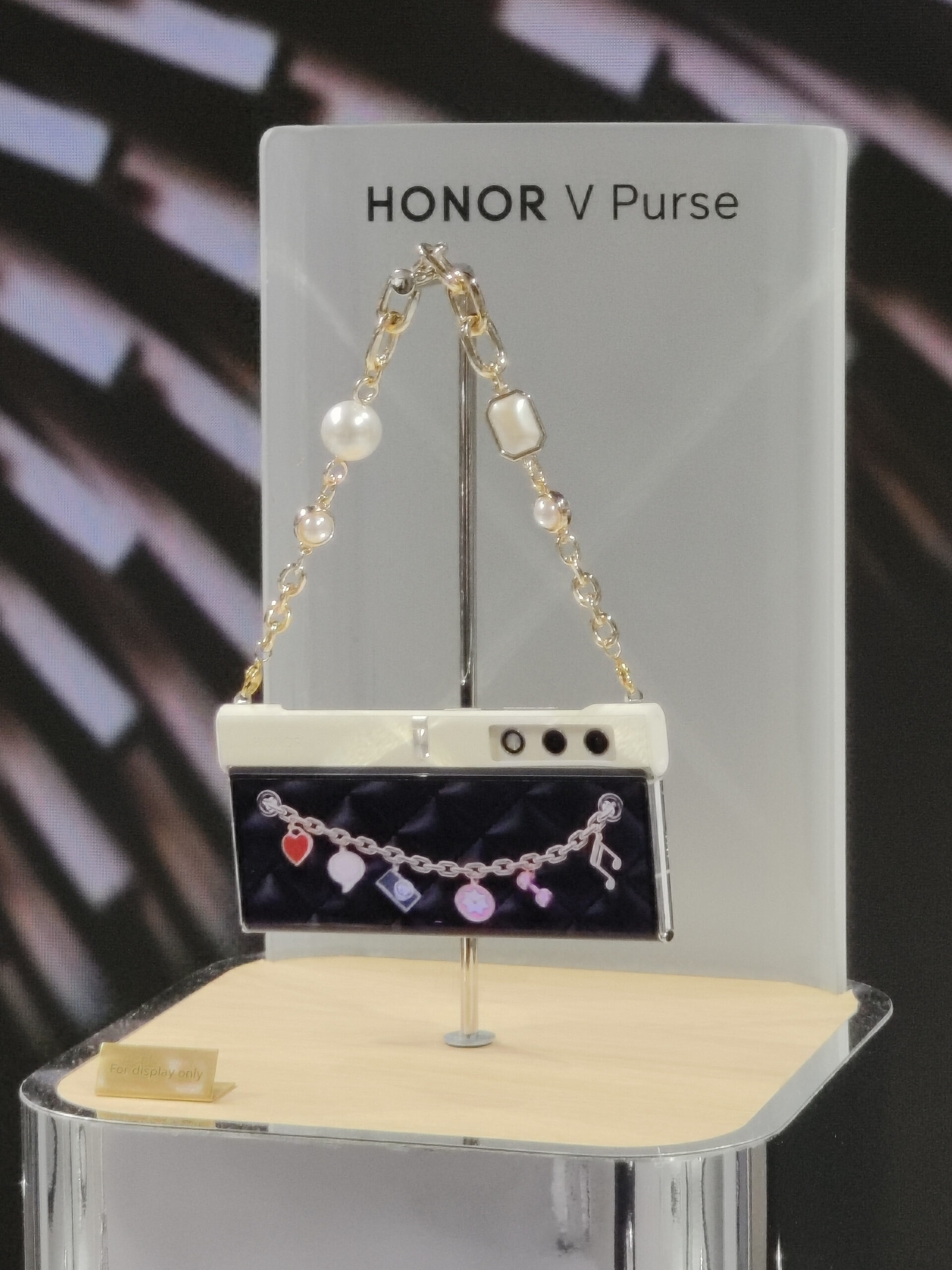 HONOR V Purse Archives - Counterpoint