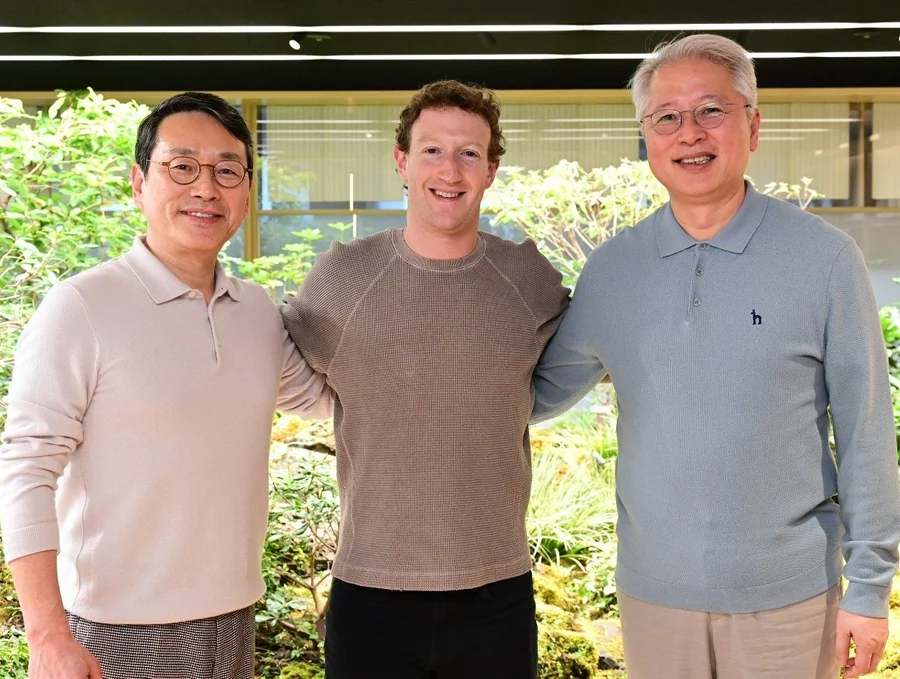 LG CEO William Cho and Meta Founder and CEO Mark Zuckerberg met at LG Twin Towers in Yeouido, Seoul; image source: LG Electronics